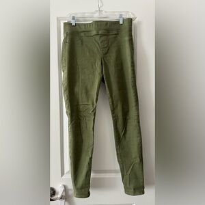 Old Navy women’s rockstar mid-rise stretchy pants. Olive green. Size 6.